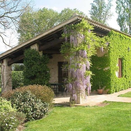 Agriturismo Le Due Torri Torre Quadrano Spello Zewnętrze zdjęcie