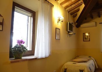Agriturismo Le Due Torri Torre Quadrano Spello Zewnętrze zdjęcie
