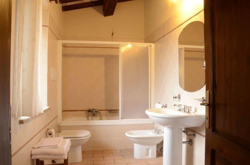Agriturismo Le Due Torri Torre Quadrano Spello Zewnętrze zdjęcie