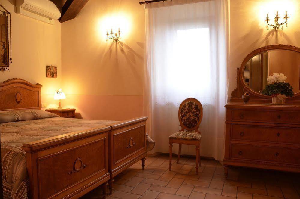 Agriturismo Le Due Torri Torre Quadrano Spello Zewnętrze zdjęcie