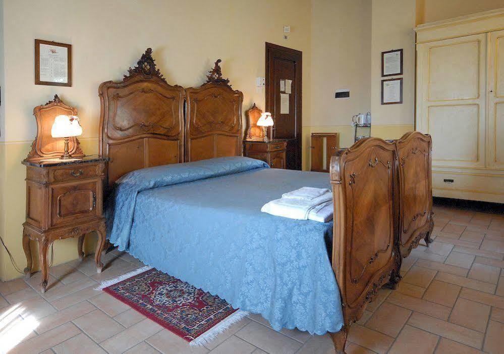 Agriturismo Le Due Torri Torre Quadrano Spello Zewnętrze zdjęcie